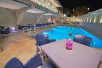 Bazén v ubytování Hotel Internacional nebo v jeho okolí