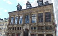 Budynek, w którym mieści się apartament