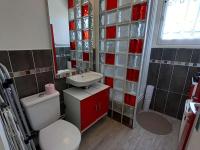 Plan piętra w obiekcie Studio lumineux avec balcon, 3e étage, proche plage, parking inclus. - FR-1-674-10