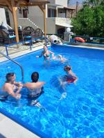 Bazén v ubytování Villa Rena nebo v jeho okolí
