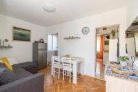 Kuchyň nebo kuchyňský kout v ubytování Apartments Nataša