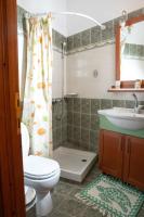 Kúpeľňa v ubytovaní Violetta's House Παραδοσιακή Βίλα στην Πορταριά
