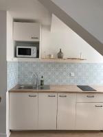 Kuchnia lub aneks kuchenny w obiekcie Studio neuf Pont-rousseau Rezé