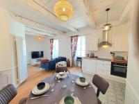 Kuchnia lub aneks kuchenny w obiekcie Appartement cosy en cœur de bourg