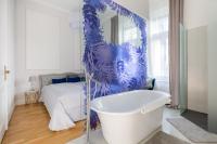 Kúpeľňa v ubytovaní Designer Luxury Home in The Jewish Quarter