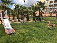 Plac zabaw dla dzieci w obiekcie APARTAMENTO PREMIUM A 1,8KM DE LA PLAYA