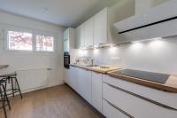 Kuchnia lub aneks kuchenny w obiekcie L'Annexe du 43 - Beautiful T3 for 4 people with balcony