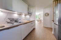 Kuchnia lub aneks kuchenny w obiekcie L'Annexe du 43 - Beautiful T3 for 4 people with balcony