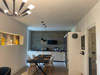 Kuchnia lub aneks kuchenny w obiekcie Pasteur T3 de charme Artem parc Ste Marie