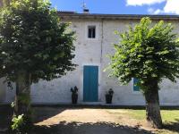 Gallery image of MAISON RESTAUREE 6 PERSONNES AU COEUR DU PERIGORD in Sourzac