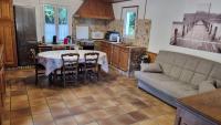 Kuchyňa alebo kuchynka v ubytovaní Gîte à la ferme à Quend baie de Somme