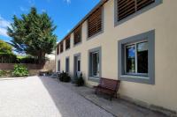 Budova, v ktorej sa vila nachádza