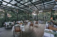 Restaurace v ubytování The Sebali Resort