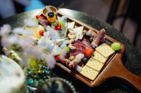 ホテルの敷地内または近くでの食事または食べ物