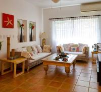 Posezení v ubytování Escape Beach Villa in El Portillo
