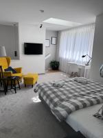 TV a/nebo společenská místnost v ubytování Costa Apartments