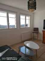 Telewizja i/lub zestaw kina domowego w obiekcie Bain de soleil
