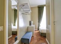 A bed or beds in a room at The river corner