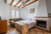 Posteľ alebo postele v izbe v ubytovaní Villa Málaga con Piscina Vallada, Barbacoa y hermosas vistas by AndaraHolidays