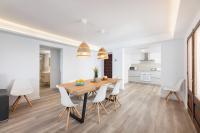 A kitchen or kitchenette at Albercutx Pollentia 3