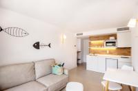 Kuchyňa alebo kuchynka v ubytovaní Apartamentos Es Pujols - Emar Hotels