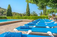 The swimming pool at or close to Can Faveta