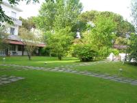 Vonkajšia záhrada v ubytovaní Hotel La Bussola