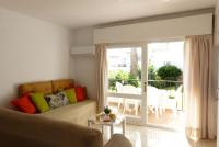 Půdorys ubytování Studio with access to the garden. Open pool. Beach very close. Wifi & Netflix FREE