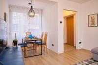 Posedenie v ubytovaní Bacci Central 2-Bedroom Apartment by Litto