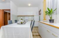 Kuchyň nebo kuchyňský kout v ubytování Apartments Bee Maja