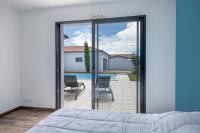 Balkón alebo terasa v ubytovaní Maison moderne avec piscine pour 6