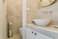 Kúpeľňa v ubytovaní Nevma Naousa Boutique Apartment