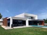 Bazén v ubytovaní Vila Mediterraneo alebo v jeho blízkosti