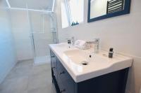 Kúpeľňa v ubytovaní Apartamenty Żołnierska 31 - Apartament nr 1