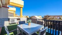 Balkón nebo terasa v ubytování OleHolidays 233 Romana Playa vistas al mar
