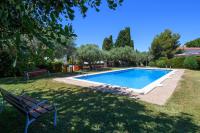 Bazén v ubytovaní Rentalmar Villa Covamar families only alebo v jeho blízkosti