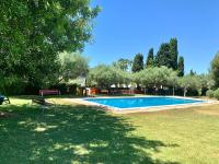 Bazén v ubytovaní Rentalmar Villa Covamar families only alebo v jeho blízkosti