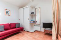 Televízia a/alebo spoločenská miestnosť v ubytovaní CAPBRETON, SUD OUEST FRANCE, APPARTEMENT PROCHE PLAGES ET FORÊTS - T4-4 Pièces, Piscine, Clime, Parking, Wi-fi, Plages 10 mn, Sleeps up to 8, near Beaches & Forests, Welcome Pack