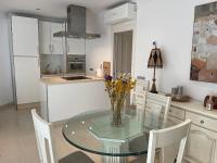 Kuchyň nebo kuchyňský kout v ubytování PUERTO BANUS Apartamento PEACE