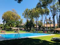 Bazén v ubytování PUERTO BANUS Apartamento PEACE nebo v jeho okolí