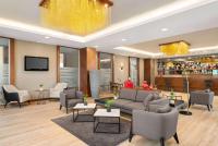 Posezení v ubytování Ramada Plaza by Wyndham Samsun
