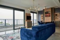A seating area at ELLBy Apartman - PENTHOUSE - hostAID