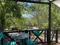 Balkon lub taras w obiekcie Les Chalets de Labeaume