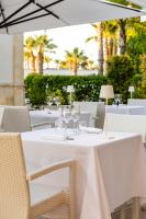 Restaurace v ubytování Giardino Dei Pini - Boutique Hotel