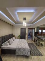 Posteľ alebo postele v izbe v ubytovaní Rika’s Luxury seaside apartment