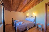 Postel nebo postele na pokoji v ubytování Corfu Summer Maisonette