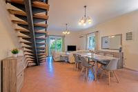 TV a/nebo společenská místnost v ubytování Corfu Summer Maisonette