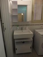 A bathroom at Via Roma 28