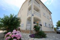 Budynek, w którym mieści się apartament