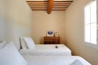 En eller flere senge i et v&aelig;relse p&aring; La Petite Maison - Mas des Sous Bois